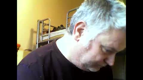 Snapshot of englishguysurrey chatting on 02/06/26, 09:56 englishguysurrey online show from 02/06/26, 09:56