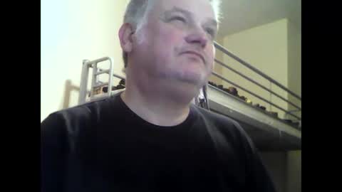 Snapshot of englishguysurrey chatting on 02/06/26, 10:13 englishguysurrey online show from 02/06/26, 10:13