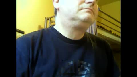 Snapshot of englishguysurrey chatting on 02/13/26, 08:54 englishguysurrey online show from 02/13/26, 08:54