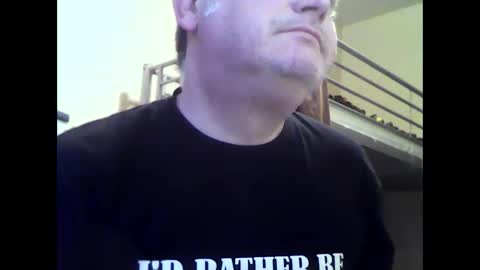 Snapshot of englishguysurrey chatting on 02/15/26, 07:27 englishguysurrey online show from 02/15/26, 07:27