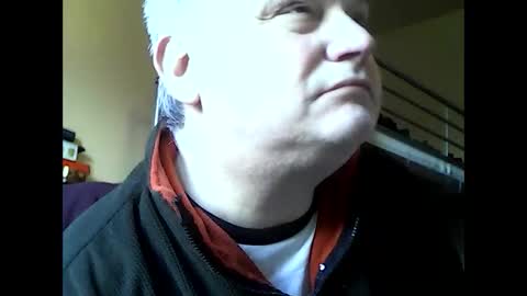 Snapshot of englishguysurrey chatting on 02/16/26, 10:00 englishguysurrey online show from 02/16/26, 10:00