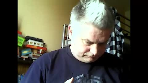 englishguysurrey online show from 04/19/26, 06:10