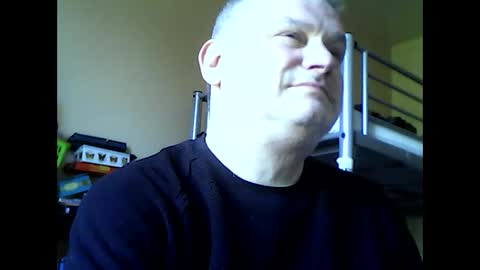 englishguysurrey online show from 04/24/26, 08:28