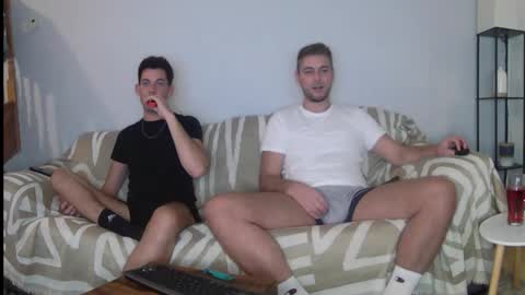 Englishladxxx online show from 10/03/25, 12:29
