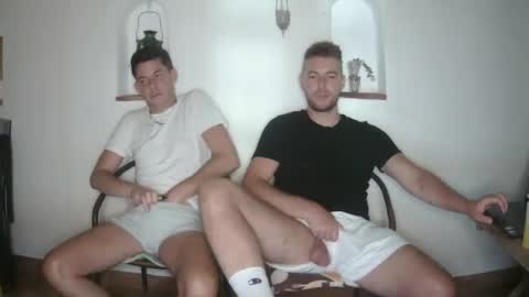 Snapshot of englishladxxx chatting on 06/03/26, 08:36 Englishladxxx online show from 06/03/26, 08:36