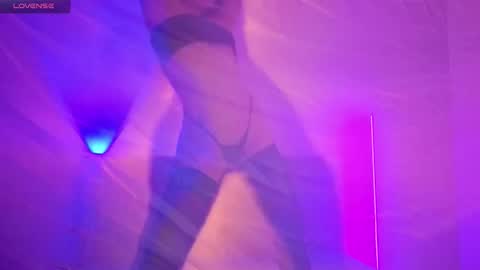 enjoyeverymoment_ online show from 11/26/25, 06:31