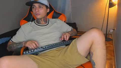 Snapshot of enjoymycock99 chatting on 07/10/26, 03:33 enjoymycock99 online show from 07/10/26, 03:33
