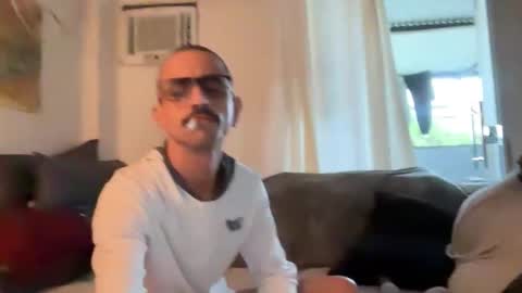 Luke online show from 12/19/25, 09:05