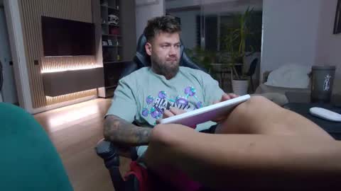 Erik online show from 03/03/25, 10:10