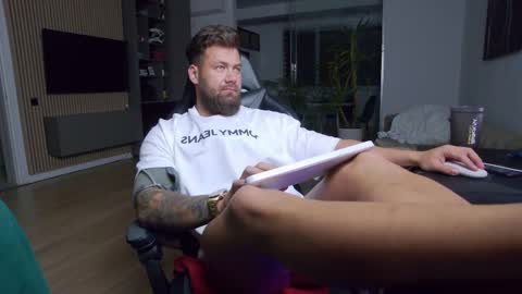 Erik online show from 03/07/25, 08:11