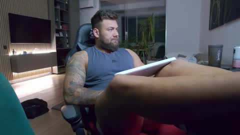 Erik online show from 09/09/25, 07:35