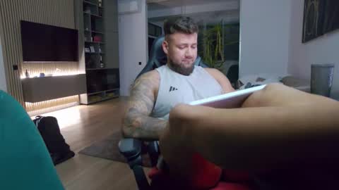 Erik online show from 09/11/25, 08:20