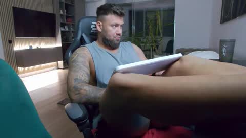 Erik online show from 09/27/25, 06:57