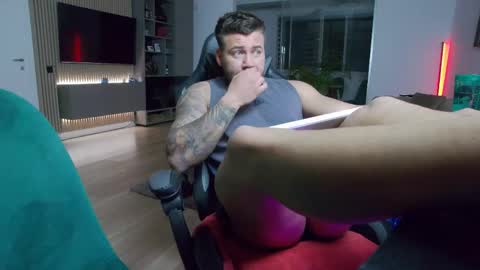 Erik online show from 04/15/26, 07:58