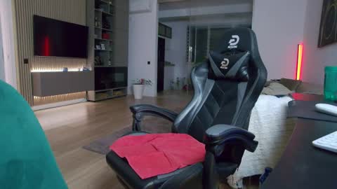 Erik online show from 04/16/26, 09:39