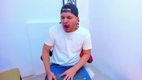 enrique online show from 01/20/25, 12:07