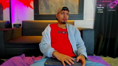 enrique online show from 10/14/25, 12:06