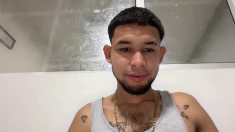 enyel_100 online show from 12/23/25, 01:58