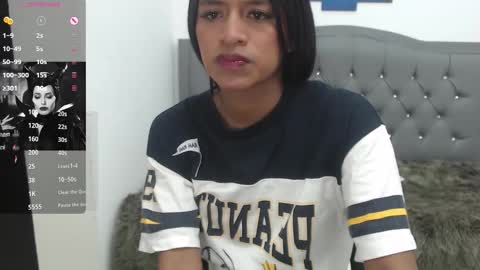 Snapshot of enyelin chatting on 10/21/25, 12:28 Enyenlina online show from 10/21/25, 12:28