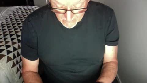 Snapshot of enzed2 chatting on 05/19/26, 03:46 enzed2 online show from 05/19/26, 03:46
