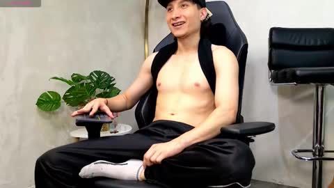 enzo_steel online show from 03/08/26, 02:04