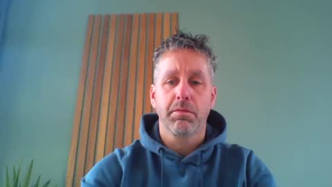 Snapshot of enzoenzo7 chatting on 02/20/25, 08:06 Enzos Massive Cock online show from 02/20/25, 08:06