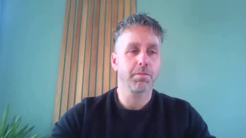 Snapshot of enzoenzo7 chatting on 03/05/25, 09:05 Enzos Massive Cock online show from 03/05/25, 09:05