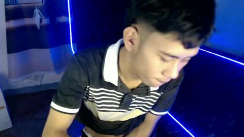 Snapshot of eouae chatting on 07/05/26, 10:33 ask me online show from 07/05/26, 10:33