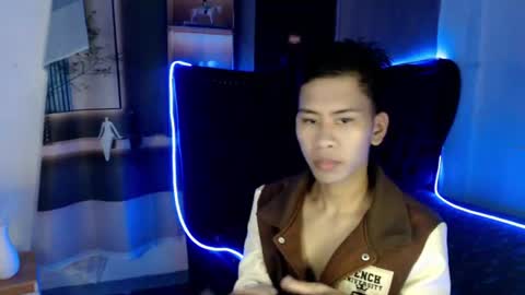 Snapshot of eouae chatting on 07/06/26, 09:50 ask me online show from 07/06/26, 09:50