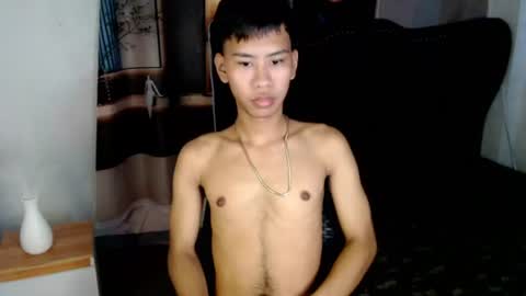 Snapshot of eouae chatting on 07/14/26, 04:39 ask me online show from 07/14/26, 04:39