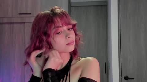 Leyla online show from 12/13/25, 08:36