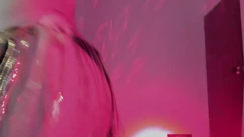 Leyla online show from 05/15/26, 11:23