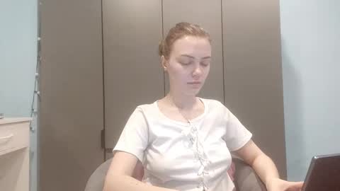 Lily online show from 02/09/26, 01:31