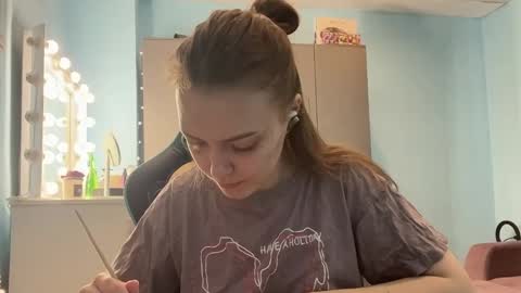 Lily online show from 03/25/26, 02:17