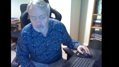 erasmus_d online show from 12/14/24, 06:09