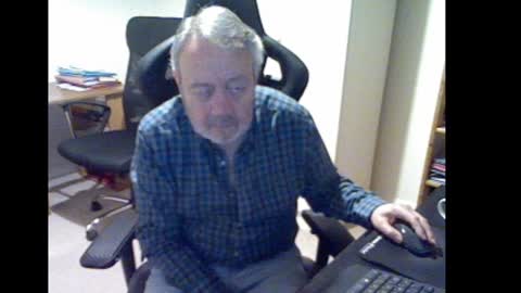 erasmus_d online show from 01/01/25, 06:06
