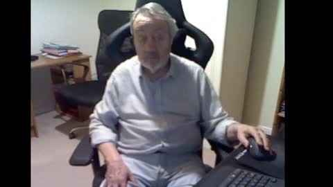erasmus_d online show from 01/30/25, 05:39