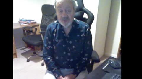 erasmus_d online show from 02/10/25, 05:41
