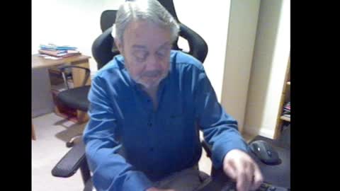 erasmus_d online show from 02/15/25, 05:39