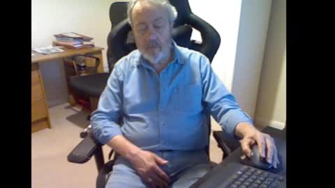 erasmus_d online show from 09/26/25, 05:28