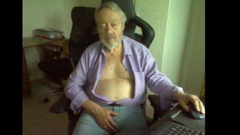 erasmus_d online show from 10/13/25, 04:40