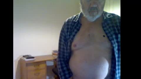 erasmus_d online show from 10/23/25, 05:33