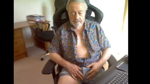 erasmus_d online show from 07/26/26, 04:58
