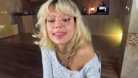 Alissa online show from 11/23/25, 05:57