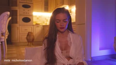 Ana Marie online show from 10/28/25, 12:03