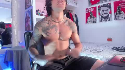 Snapshot of eren_blade_ chatting on 09/10/25, 03:17 Tht BOSS Eren online show from 09/10/25, 03:17