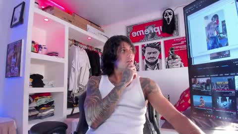 Snapshot of eren_blade_ chatting on 10/29/25, 08:54 Tht BOSS Eren online show from 10/29/25, 08:54