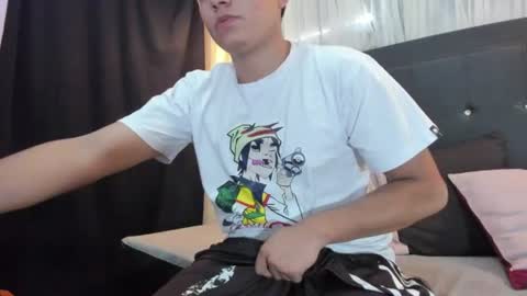 Snapshot of eren_exotic chatting on 06/19/26, 07:39 eren_exotic online show from 06/19/26, 07:39