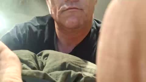 Snapshot of eric4698523103 chatting on 11/02/25, 08:28 eric4698523103 online show from 11/02/25, 08:28