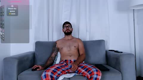 Snapshot of eric_evans1 chatting on 09/23/25, 02:47 Eric Evans online show from 09/23/25, 02:47